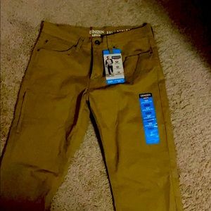 Levi Denizen Corduroy pants, brand new, 32 by 30